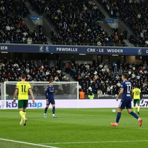 PEC Zwolle ngược dòng hạ Cercle Brugge 3-2 ở trận giao hữu